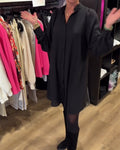 V-neck simple knee-length dress