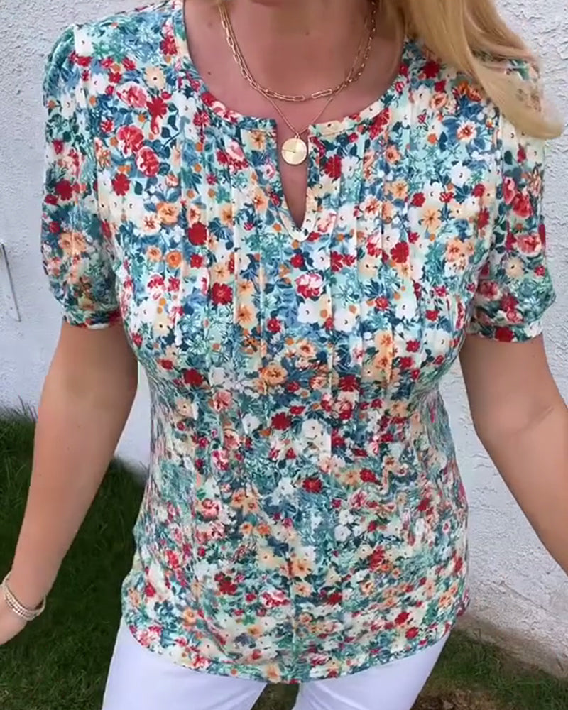 Short-Sleeved Floral Print Pleated Blouse