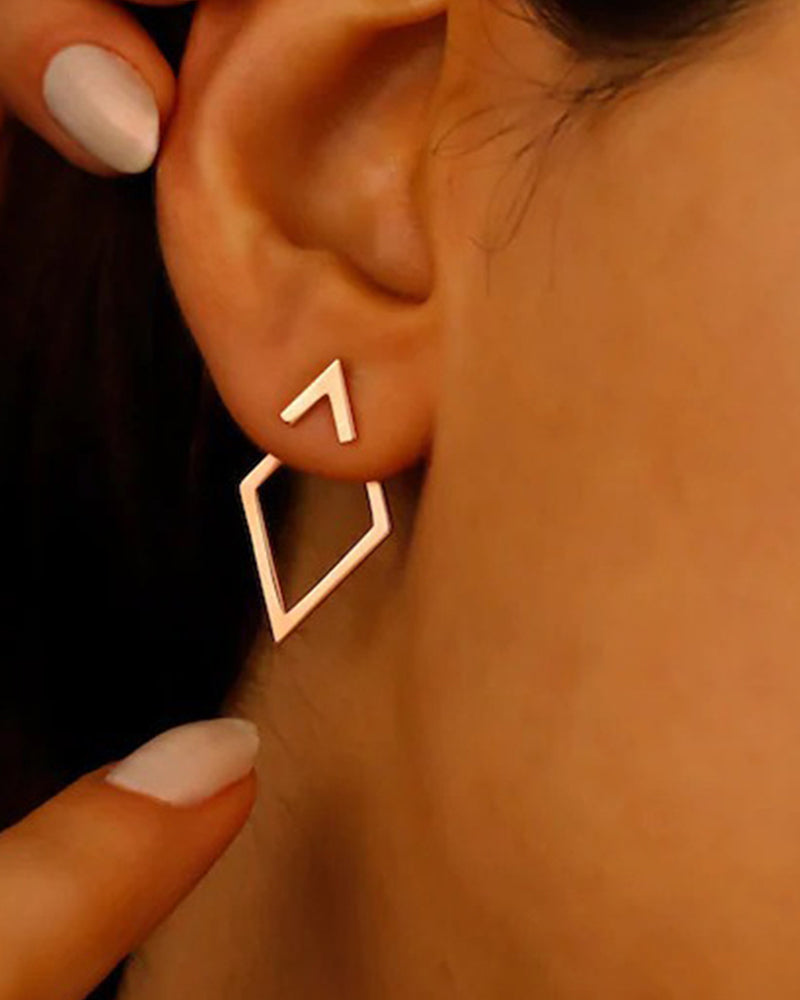 Simple diamond-shaped elegant earrings