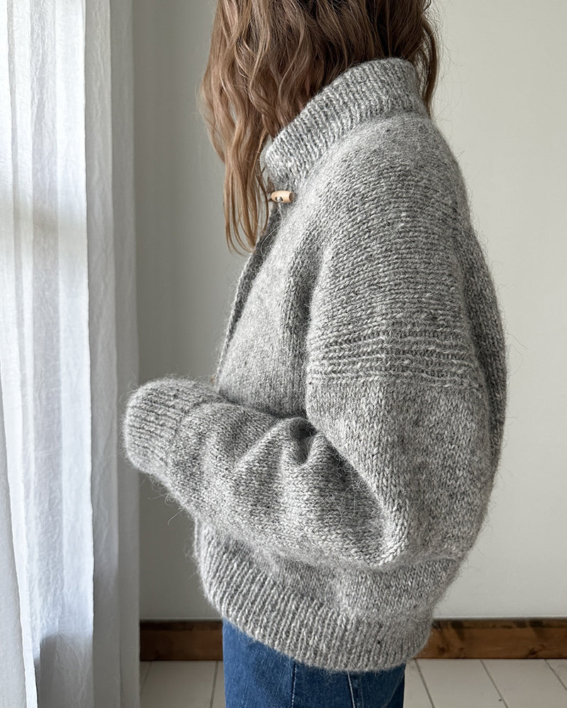 Stand collar horn button solid color cardigan