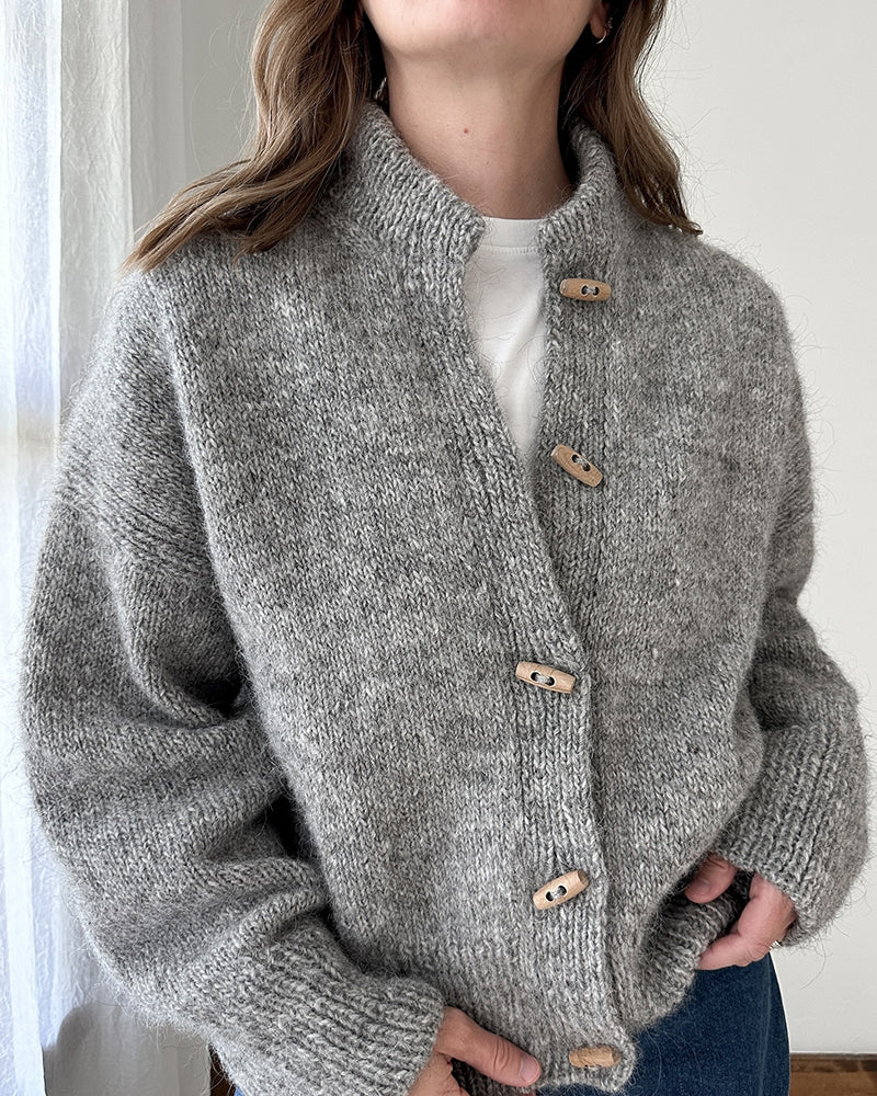Stand collar horn button solid color cardigan