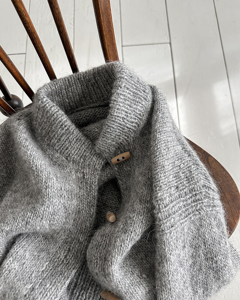 Stand collar horn button solid color cardigan
